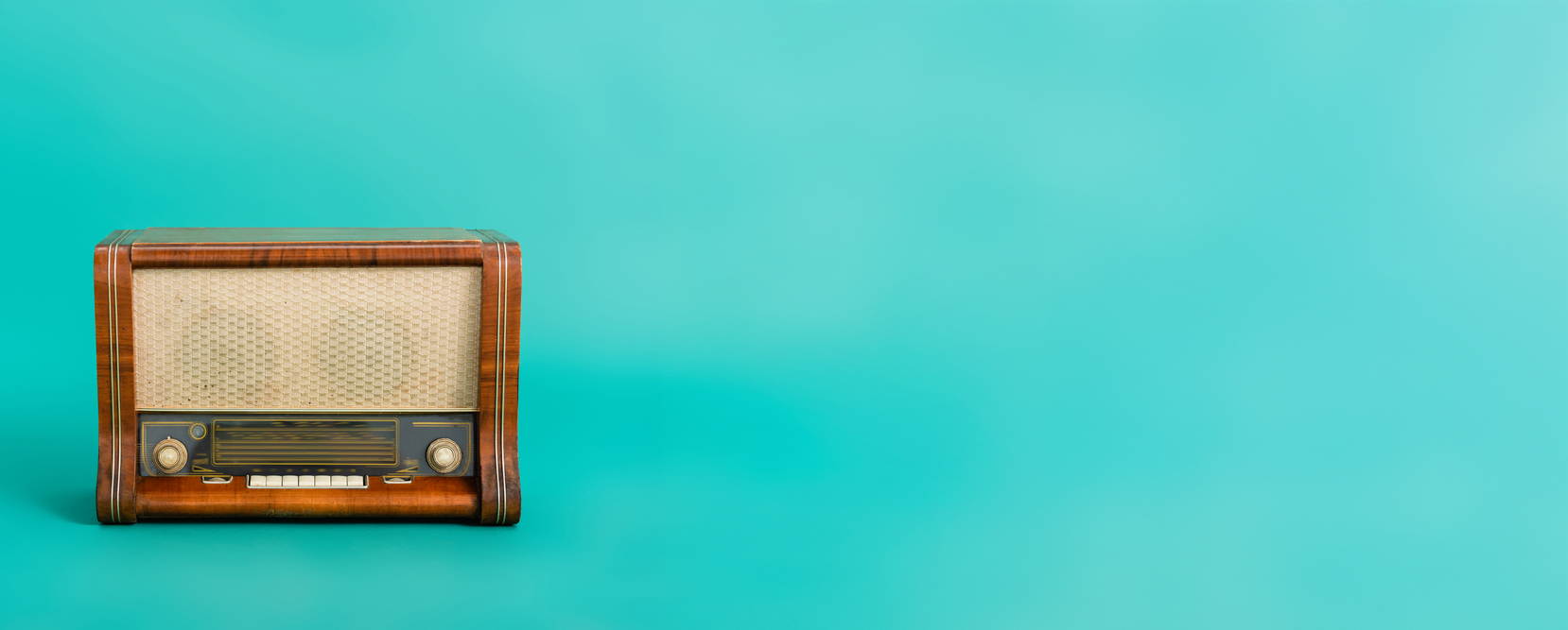 PREDNOSTI VLASTITE RADIO STANICE